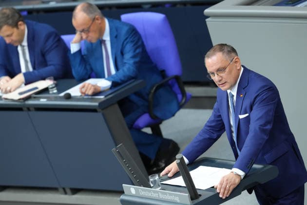 Deutscher Bundestag, 89. Plenarsitzung Tino Chrupalla (AfD) bei seiner Rede nach der Regierungserklaerung des Bundeskanzler bei der 89. Sitzung des Deutschen Bundestag in Berlin, 09.07.2026 Berlin Berlin Deutschland *** German Bundestag, 89th Plenary Session: Tino Chrupalla of the AfD delivering his speech following the Chancellor’s policy address at the 89th session of the German Bundestag in Berlin, July 9, 2026, Berlin, Germany