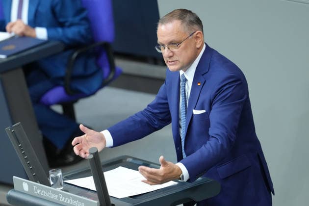 Deutscher Bundestag, 89. Plenarsitzung Tino Chrupalla (AfD) im Portrait bei seiner Rede nach der Regierungserklaerung des Bundeskanzler bei der 89. Sitzung des Deutschen Bundestag in Berlin, 09.07.2026 Berlin Berlin Deutschland *** German Bundestag, 89th Plenary Session: A portrait of Tino Chrupalla of the AfD delivering his speech following the Chancellor’s policy address at the 89th session of the German Bundestag in Berlin, July 9, 2026, Berlin, Germany
