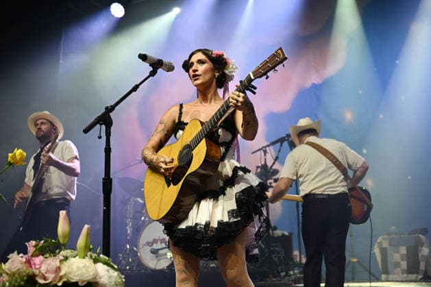 Sierra Ferrell performing at Forum in London LONDON, ENGLAND - JULY 07: Sierra Ferrell performing at Forum, Kentish Town on July 07, 2026 in London, England. CAP MAR MAR Great Britain UK Copyright: xMartinxHarris CapitalxPicturesx