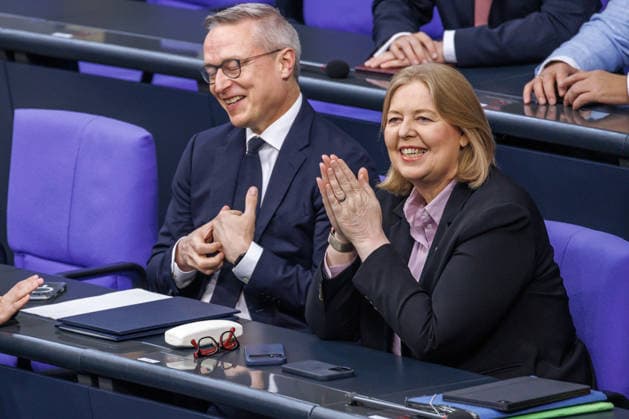 Bundestag Karsten Wildberger (CDU), Bundesminister fuer Digitales und Staatsmodernisierung und Baerbel Bas (SPD), Bundesministerin fuer Arbeit und Soziales, im Deutschen Bundestag am 09.07.26 in Berlin. Berlin Berlin Deutschland Bundestag *** Bundestag: Karsten Wildberger (CDU), Federal Minister for Digital Affairs and State Modernization, and Bärbel Bas (SPD), Federal Minister of Labor and Social Affairs, at the German Bundestag on July 9, 2026, in Berlin, Berlin, Berlin, Germany, Bundestag
