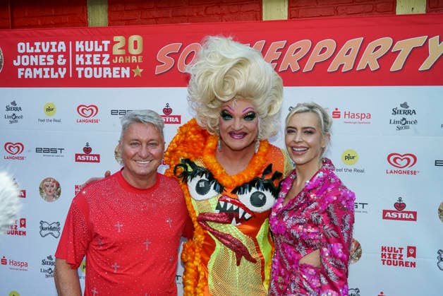 CNTV OLIVIA- Olivia Jones Hubert Fella Verena Kerth zu Gast auf der Olivia Jones Sommerparty Grosse Freiheit in St.Pauli Hamburg am 08.07.2026 Hamburg Deutschland *** CNTV OLIVIA Olivia Jones, Hubert Fella, and Verena Kerth as guests at the Olivia Jones Summer Party at Grosse Freiheit in St. Pauli, Hamburg, on July 8, 2026, Hamburg, Germany