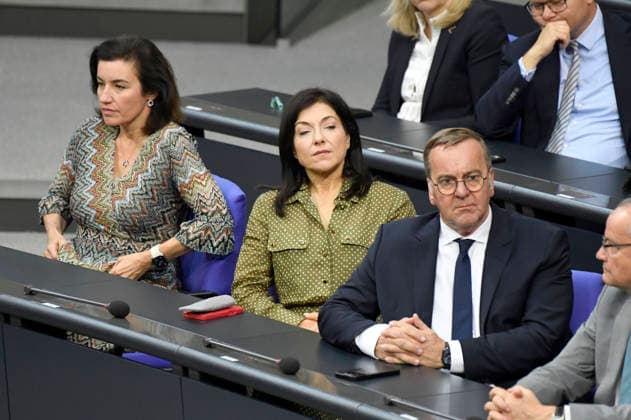 Dorothee Bär, Katherina Reiche und Boris Pistorius in der 89. Sitzung des 21. Deutschen Bundestages im Reichstagsgebäude. Berlin, 09.07.2026 *** Dorothee Bär, Katherina Reiche, and Boris Pistorius at the 89th session of the 21st German Bundestag in the Reichstag Building in Berlin, July 9, 2026 Foto:xF.xKernx xFuturexImagex bundestagssitzung89_6725