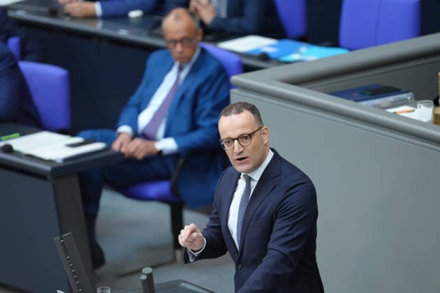 Deutscher Bundestag, 89. Plenarsitzung Jens Spahn (CDU) im Portrait bei seiner Rede nach der Regierungserklaerung des Bundeskanzler bei der 89. Sitzung des Deutschen Bundestag in Berlin, 09.07.2026 Berlin Berlin Deutschland *** German Bundestag, 89th Plenary Session: A portrait of Jens Spahn (CDU) during his speech following the Chancellor s policy address at the 89th session of the German Bundestag in Berlin, July 9, 2026, Berlin, Germany