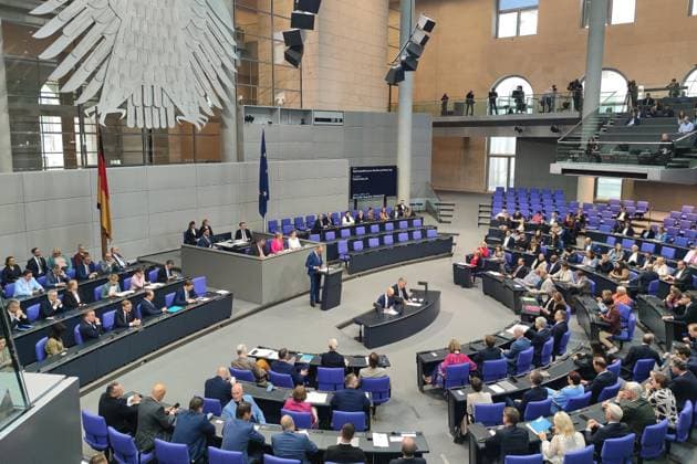 Berlin, Deutschland, 09.07.2026: Deutscher Bundestag: 89. Bundestagssitzung: Blick ins Plenum, Bundeskanzler Friedrich Merz (CDU) bei Abgabe einer Regierungserklärung. *** Berlin, Germany, July 9, 2026 German Bundestag 89th Session of the Bundestag View of the plenary chamber; Federal Chancellor Friedrich Merz (CDU) delivering a government statement Copyright: xdtsxNachrichtenagenturx dts_126781