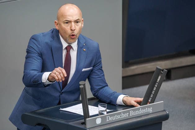 Bundestag Alexander Hoffmann (CSU) im Deutschen Bundestag am 09.07.26 in Berlin. Berlin Berlin Deutschland Bundestag *** Bundestag Alexander Hoffmann CSU in the German Bundestag on July 9, 2026, in Berlin, Berlin, Berlin, Germany, Bundestag