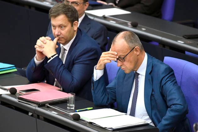 Lars Klingbeil und Friedrich Merz in der 89. Sitzung des 21. Deutschen Bundestages im Reichstagsgebäude. Berlin, 09.07.2026 *** Lars Klingbeil and Friedrich Merz at the 89th session of the 21st German Bundestag in the Reichstag building in Berlin, July 9, 2026 Foto:xF.xKernx xFuturexImagex bundestagssitzung89_6785