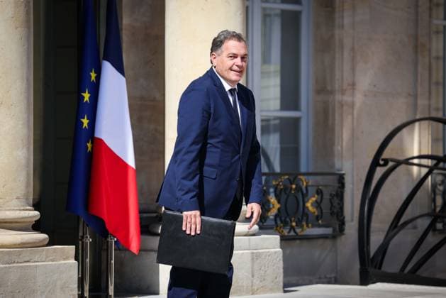 Paris, France le 09 juillet 2026 - Sortie du Conseil des ministres au palais de l Elysee - Exit of the Council of Ministers at the Elysee Palace Ici M. Philippe TABAROT, ministre des Transports  Copyright: xSebastienxTOUBONx