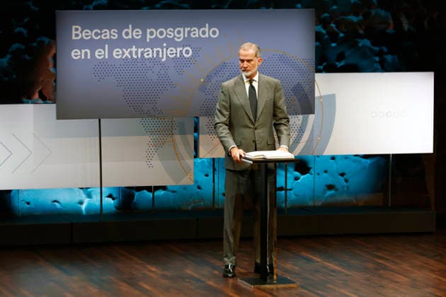 King Felipe Presides Over the Award Ceremony for the 44th Edition of the La Caixa Foundation s Postgraduate Scholarships Abroad King Felipe VI during the award ceremony for the 44th edition of the La Caixa Foundation s postgraduate scholarships abroad, July 9, 2026, in Madrid, Spain CELEBRITIES LA CAIXA FOUNDATION SCHOLARSHIPS Antonio Gutié Madrid Madrid, Spain  Copyright: xAntonioxGutiÃ rrezx 7655501