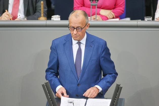 Berlin, Deutschland, 09.07.2026: Deutscher Bundestag: 89. Bundestagssitzung: Bundeskanzler Friedrich Merz (CDU) bei Abgabe einer Regierungserklärung. *** Berlin, Germany, July 9, 2026 German Bundestag 89th Session of the Bundestag Chancellor Friedrich Merz (CDU) delivering a government statement Copyright: xdtsxNachrichtenagenturx dts_126816