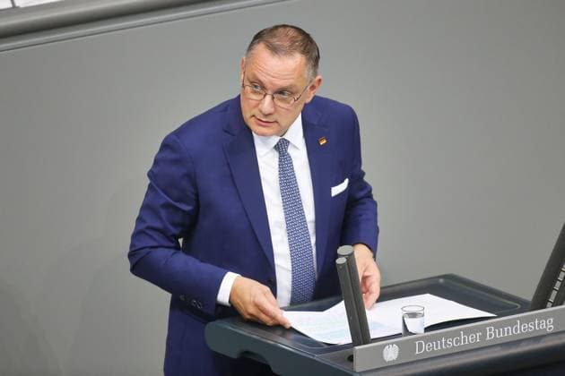 Berlin, Deutschland, 09.07.2026: Deutscher Bundestag: 89. Bundestagssitzung: AfD-Chef Tino Chrupalla antwortet auf die Regierungserklärung des Kanzlers *** Berlin, Germany, July 9, 2026 German Bundestag 89th Session of the Bundestag AfD Leader Tino Chrupalla Responds to the Chancellor s Policy Address Copyright: xdtsxNachrichtenagenturx dts_126854