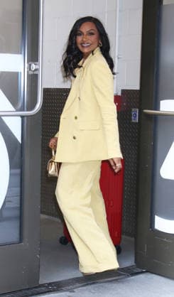 New York July 09, 2026. Mindy Kaling Deal & Steals on Good Morning America in New York. July 09, 2026. Copyright: xRW Mediapunchx