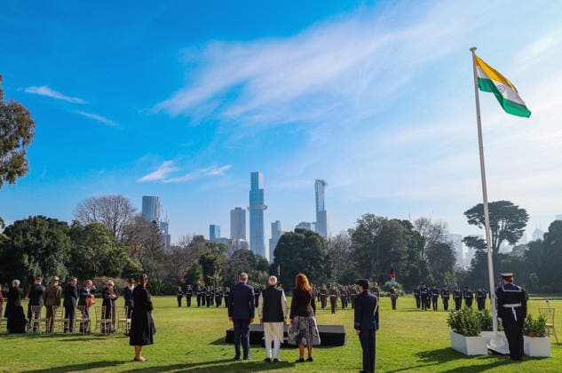 RECORD DATE NOT STATED PM Modi inspects Guard of Honour during ceremonial welcome in Melbourne Melbourne Australia , Jul 09 (ANI): Prime Minister Narendra Modi inspects the Guard of Honour during a ceremonial welcome on his arrival at the official residence of Victoria Governor Margaret Gardner AC, in Melbourne on Thursday. Governor of Victoria Margaret Gardner AC and Australian Prime Minister Anthony Albanese are also present. (Narendra Modi Photo Gallery ANI Photo) Melbourne aus Copyright: xANIx ANI_20260709048