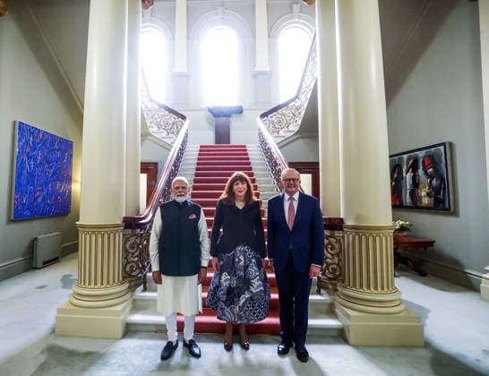 RECORD DATE NOT STATED PM Modi meets Australia s Victoria Governor Margaret Gardner AC Melbourne Australia , Jul 09 (ANI): (L-R) Prime Minister Narendra Modi, Victoria Governor Margaret Gardner AC, and Australian Prime Minister Anthony Albanese pose for a photo at Government House, in Melbourne on Thursday. (Narendra Modi Photo Gallery ANI Photo) Melbourne Victoria Australia Copyright: xANIx ANI_20260709050