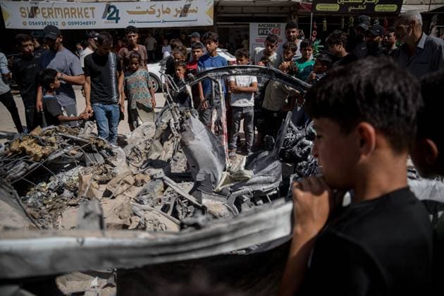 July 9, 2026, Gaza, Palestine, State of: GAZA Gaza, PALESTINE Ã¢â‚¬ JULY 9, 2026: Smoke rises following an Israeli airstrike that targeted a civilian vehicle near Haidar Junction, west of Gaza City, on Thursday evening. According to local sources, one Palestinian was killed and three others were injured in the strike. Mohammed M. Skaik JNA PRESS. Gaza Palestine, State of  - ZUMAq101 20260709_zna_q101_020 Copyright: xMohammedxMxSkaikx