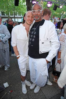 Pierre Sanoussi-Bliss mit Freund Dennis Ortmann bei der Restaurant Bellucci La Grande Bellezza Sommerparty in Berlin am 09.07.2026 *** Pierre Sanoussi Bliss with his friend Dennis Ortmann at the Bellucci La Grande Bellezza summer party in Berlin on July 9, 2026
