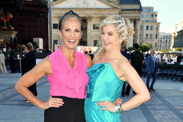Classic Open Air - Berlin Kerstin Linnartz und Eva Imhof beim Classic Open Air auf dem Gendarmenmarkt in Berlin am 09.07.2026 *** Classic Open Air Berlin: Kerstin Linnartz and Eva Imhof at the Classic Open Air on the Gendarmenmarkt in Berlin on July 9, 2026 Copyright: xEventpressxBerndtx