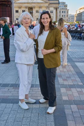 Renate Schubring und Ulrike Frank - Eroeffnung des Classic Open Air auf dem Gendarmenmarkt in Berlin am 09.07.2026. Classic Open Air 2026 *** Renate Schubring and Ulrike Frank: Opening of the Classic Open Air at the Gendarmenmarkt in Berlin on July 9, 2026 Classic Open Air 2026