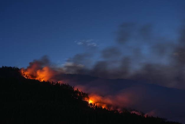 July 9, 2026, Boston Bar, Bc, CANADA: The Brunswick Creek wildfire consumes trees on a mountainside, in Boston Bar, B.C., on Thursday, July 9, 2026. Boston Bar CANADA  - ZUMAc35_ 20260709_zaf_c35_112 Copyright: xDarrylxDyckx