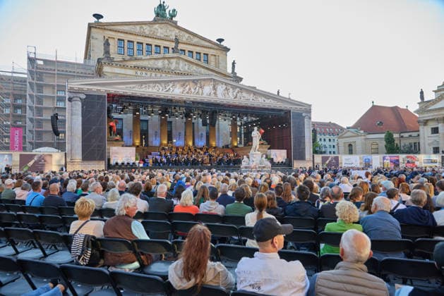 Eroeffnung des Classic Open Air auf dem Gendarmenmarkt in Berlin am 09.07.2026. Classic Open Air 2026 *** Opening of the Classic Open Air at the Gendarmenmarkt in Berlin on July 9, 2026 Classic Open Air 2026