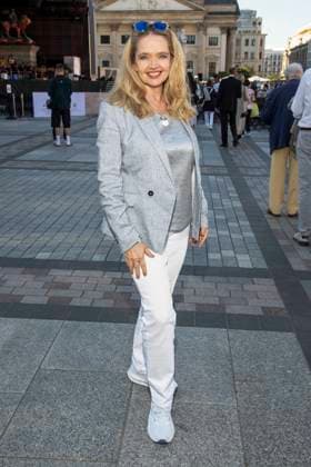 ABB CLASSIC- Julia Biedermann zu Gast bei der Eroeffnung des Classic Open Air 2026 am Gendarmenmarkt in Berlin am 09.07.2026 Berlin Deutschland *** ABB CLASSIC: Julia Biedermann to Perform at the Opening of the Classic Open Air 2026 at the Gendarmenmarkt in Berlin on July 9, 2026, Berlin, Germany