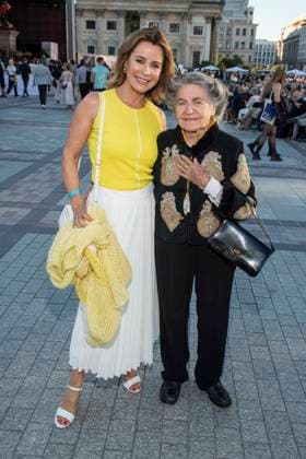 ABB CLASSIC- Bettina Cramer Moderatorin Begleitung Frau zu Gast bei der Eroeffnung des Classic Open Air 2026 am Gendarmenmarkt in Berlin am 09.07.2026 Berlin Deutschland *** ABB CLASSIC Bettina Cramer, host, accompanied by a guest, at the opening of the Classic Open Air 2026 at Gendarmenmarkt in Berlin on July 9, 2026, Berlin, Germany