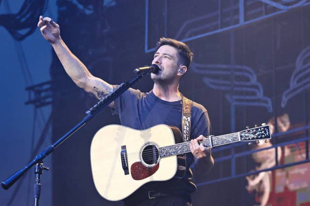 09.07.2026, Mumford & Sons Saenger, Sänger Marcus Mumford, im Konzert live in der Waldbühne, Berlin, Musik, Berlin *** July 9, 2026, Mumford & Sons singer Marcus Mumford, live in concert at the Waldbühne, Berlin, music, Berlin