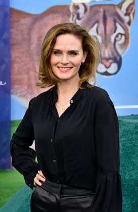 Actress Emily Deschanel attends the premiere of the Netflix sport comedy TV series The Hawk at the Directors Village in the Westwood section of Los Angeles on Thursday, July 9, 2026. Storyline Follows Lonnie Hawkins, 2004 s top golfer, as he struggles to recapture his magic late in his career, refusing to believe he s anything other than one stroke away from golf s greatest comeback.  LAP2026070956 JIMxRUYMEN