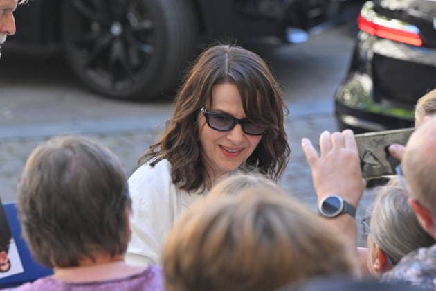 The 60th Karlovy Vary International Film Festival continued on July 10, 2026, in Karlovy Vary, Czech Republic. French actress Juliette Binoche signs autographs. (CTKxPhoto SlavomirxKubes) CTKPhotoP2026071003204  CTKPhotoP2026071003204