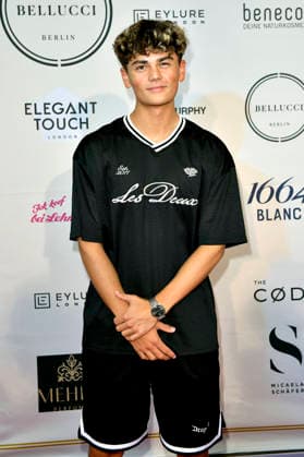 Benni BK bei der Sommerparty La Grande Bellezza im Restaurant Casa Bellucci. Berlin, 09.07.2026 *** Benni BK at the La Grande Bellezza summer party at Casa Bellucci restaurant in Berlin, July 9, 2026 Foto:xM.xBehrensx xFuturexImagex bellucci_6702