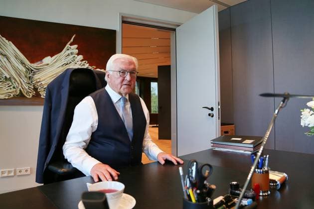Berlin, Deutschland, 10.07.2026: Spreebogen: Bundespräsident Frank-Walter Steinmeier nimmt Amtsgeschäfte am Spreebogen auf: Erster Tag in seinem neuen Amtszimmer *** Berlin, Germany, July 10, 2026, Spreebogen: Federal President Frank Walter Steinmeier Begins Official Duties at the Spreebogen; First Day in His New Office Copyright: xdtsxNachrichtenagenturx dts_126958