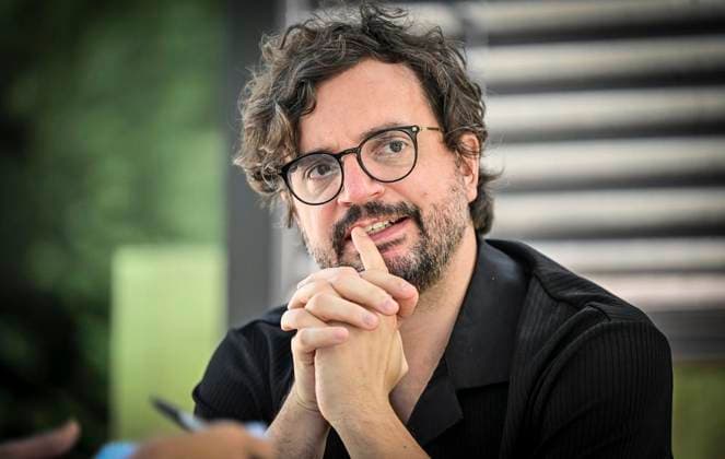 Erste Begegnung mit dem neuen Intendanten des Essener Aalto-Theaters. Julien Chavaz wird ab der Spielzeit 2028 29 Intendant am Essener Aalto-Theater. ** NUR FÜR REDAKTIONELLE ZWECKE ** EDITORIAL USE ONLY **<p>Julien Chavaz im Interview am Freitag, dem 10 07 2026. Erste Begegnung mit dem neuen Intendanten des Essener Aalto-Theaters. Julien Chavaz wird ab der Spielzeit 2028 29 Intendant am Essener Aalto-Theater. Deutschland NRW Essen Copyright: KerstinxKokoska *** First Meeting with the New Artistic Director of the Aalto Theater in Essen: Julien Chavaz Will Become Artistic Director of the Aalto Theater in Essen Starting in the 2028–29 Season ** FOR EDITORIAL PURPOSES ONLY ** EDITORIAL USE ONLY ** p Interview with Julien Chavaz on Frida Copyright: KerstinxKokoska doc86nl5twivah1gzmzpaxk ,EDITORIAL USE ONLY