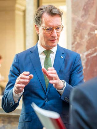 Hendrik Wüst EUR, Deutschland, Berlin, 10.07.2026: 1067. Sitzung des Bundesrat. Hendrik Wüst (CDU) Ministerpräsident von Nordrhein-Westfalen und Vorsitzender der CDU Nordrhein-Westfalen *** Hendrik Wüst, EUR, Germany, Berlin, July 10, 2026, 1067th Session of the Bundesrat; Hendrik Wüst, CDU, Minister-President of North Rhine-Westphalia and Chairman of the CDU North Rhine-Westphalia
