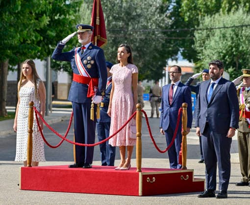 Entertainment Bilder des Tages Presentation of Royal Commissions at the General Academy of Air and Space: King Felipe VI, Queen Letizia, and Infanta Sofía during the presentation of Royal Commissions at the General Academy of Air and Space (AGA), on July 10, 2026, in Santiago de la Ribera, Murcia, Spain. At this ceremony, which marks the end of the academic year, the monarchs and officials presented lieutenant commissions to 111 cadets graduating from the academy. JULY 10, 2026 Kiko Asunción Santiago de la Ribera, Murcia Santiago de la Ribera, Murcia, Spain  Copyright: xKikoxAsuncionx 7657430