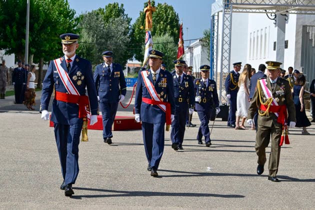Ceremony for the Awarding of Royal Commissions at the General Academy of Air and Space: King Felipe VI during the ceremony for the awarding of Royal Commissions at the General Academy of Air and Space (AGA), on July 10, 2026, in Santiago de la Ribera, Murcia, Spain. At this ceremony, which marks the end of the academic year, the monarchs and officials presented lieutenant commissions to 111 cadets graduating from the academy. July 10, 2026 Kiko Asunción Santiago de la Ribera, Murcia Santiago de la Ribera, Murcia, Spain  Copyright: xKikoxAsuncionx 7657462