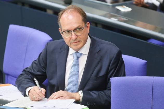 Berlin, Deutschland, 10.07.2026: Deutscher Bundestag: 90. Bundestagssitzung: Innenminister Alexander Dobrindt (CSU) *** Berlin, Germany, July 10, 2026 German Bundestag 90th Session of the Bundestag Interior Minister Alexander Dobrindt (CSU) Copyright: xdtsxNachrichtenagenturx dts_126994