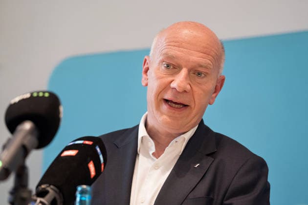 Berlin,10.07.2026,Berlins Regierender Bürgermeister Kai Wegner (CDU) wird bei der Abgeordnetenhauswahl am 20. September 2026 nicht erneut als Spitzenkandidat der CDU antreten. Das gab er am Freitagnachmittag auf einer kurzfristig anberaumten Pressekonferenz bekannt. Mit diesem Schritt reagiert Wegner auf den wachsenden Druck und die zunehmenden Rücktrittsforderungen aus den eigenen Reihen. *** Berlin, July 10, 2026,Berlin’s Governing Mayor Kai Wegner (CDU) will not run again as the CDU’s top candidate in the House of Representatives election on September 20, 2026. He announced this on Friday afternoon at a press conference called on short notice. With this move, Wegner is responding to growing pressure and the increasing calls for his re