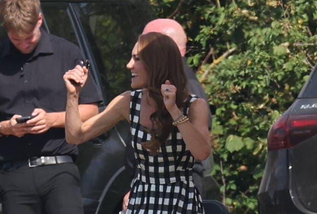. 10 07 2026. Windsor United Kingdom. Prince William and Kate Middleton, the Prince and Princess of Wales, at a charity polo match at Guards Polo Club in Windsor, United Kingdom.  xStephenxLockx xi-Imagesx IIM-26898-0033