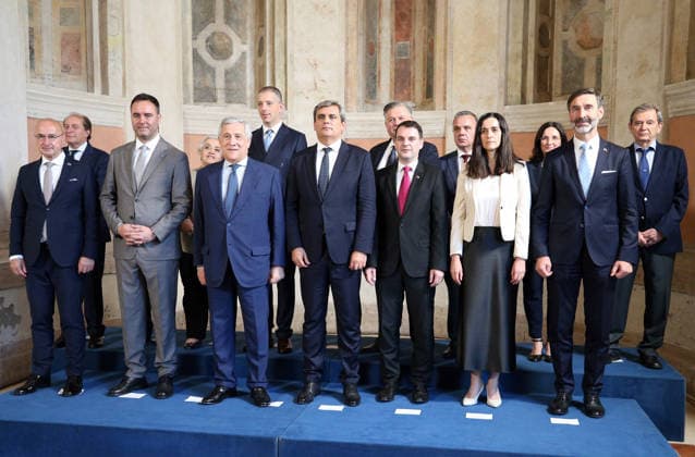 Italy hosts Western Balkans and Friends of Western Balkans meeting in Rome Italya nin baskenti Roma daki devlet konukevi Villa Madama da Bati Balkan ülkeleri ile Bati Balkanlar in Dostlari Grubu nun toplantisi yapildi. Italya Basbakan Yardimcisi ve Disisleri Bakani Antonio Tajani nin ev sahipligi yaptigi toplantiya, Avusturya, Hirvatistan, Yunanistan, Çekya, Slovakya, Slovenya, Macaristan, Arnavutluk, Bosna Hersek, Kuzey Makedonya, Karadag, Kosova ve Sirbistan dan bakan ve bakan yardimcilari katildi.Bakan Tajani (sol 3), konuk bakan ve bakan yardimcilariyla birlikte fotograf çektirdi. Baris Seckin Anadolu Rome Italy. Editorial use only. Please get in touch for any other usage.  Copyright: x2026xAnadoluxBarisxSeckinx