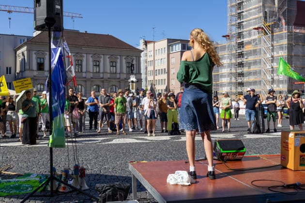 Augsburg, Bavaria, Germany - July 10, 2026: Demonstration by the climate justice movement Fridays for Future and Greenpeace in Augsburg. Under the nationwide slogan Protect the climate, fire the rich, the activists are protesting, among other things, against current gas infrastructure policy and planned gas drilling in Bavaria *** Demonstration der Klimaschutzbewegung Fridays for Future und GREENPEACE in Augsburg. Unter dem bundesweiten Motto: Klima schützen, Reiche entlassen, protestieren die Aktivisten unter anderem gegen die aktuelle Gas-Infrastrukturpolitik und geplante Gasbohrungen in Bayern