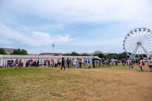 July 10, 2026, Washington, District Of Columbia, United States: Visitors wait in line outside the Florida pavilion during the final day of the Great American State Fair on the National Mall in Washington, D.C. Washington United States  - ZUMAk206 20260710_znp_k206_010 Copyright: xMattxKaminskyx