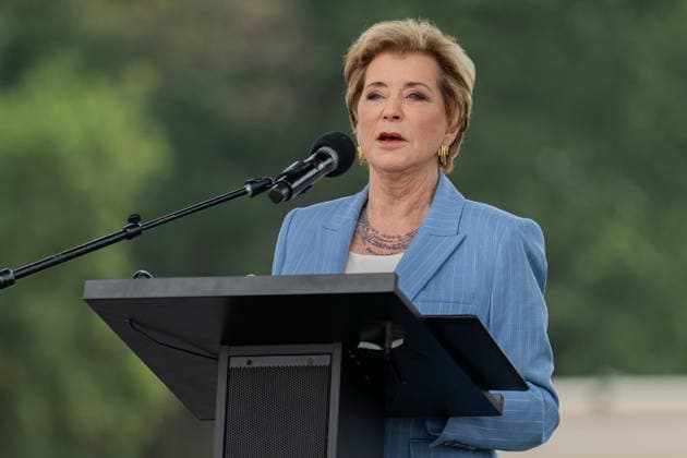 July 10, 2026, Washington, District Of Columbia, United States: U.S. Secretary of Education LINDA McMAHON greets visitors during the final day of the Great American State Fair on the National Mall in Washington, D.C. Washington United States  - ZUMAk206 20260710_znp_k206_024 Copyright: xMattxKaminskyx