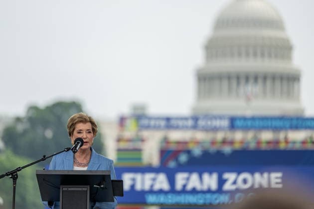 July 10, 2026, Washington, District Of Columbia, United States: U.S. Secretary of Education LINDA McMAHON greets visitors during the final day of the Great American State Fair on the National Mall in Washington, D.C. Washington United States  - ZUMAk206 20260710_znp_k206_025 Copyright: xMattxKaminskyx