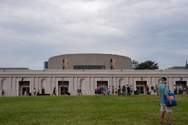 July 10, 2026, Washington, District Of Columbia, USA: Despite the heat, humidity, and rain, tourists and locals gathered on the National Mall for the final day of the Great American State Fair. Some of the attractions drew long lines of attendees throughout the day. Washington USA  - ZUMAh210 20260710_znp_h210_001 Copyright: xDavidxHansenx