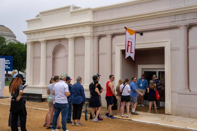 July 10, 2026, Washington, District Of Columbia, USA: Despite the heat, humidity, and rain, tourists and locals gathered on the National Mall for the final day of the Great American State Fair. Some of the attractions drew long lines of attendees throughout the day. Washington USA  - ZUMAh210 20260710_znp_h210_004 Copyright: xDavidxHansenx