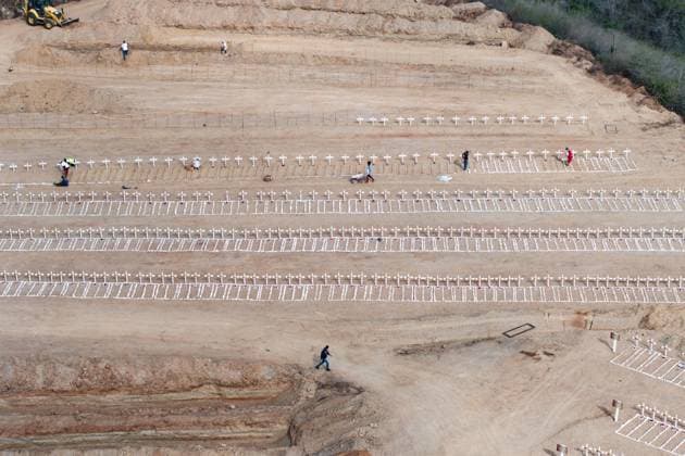 Emergency cemetery opens in Venezuela after deadly earthquakes LA GUAIRA, VENEZUELA - JULY 10: An aerial view of the mass grave at the La Esperanza Cemetery located along the highway connecting Catia La Mar and Carayaca, as it was opened under emergency measures following the June 24 earthquakes to bury the bodies of hundreds of people whose relatives could not be reached, in La Guaira, Venezuela on July 10, 2026. Alongside identified victims, hundreds of unidentified bodies were also laid to rest at the cemetery. Cem Tekkesinoglu Anadolu La Guaira Venezuela. Editorial use only. Please get in touch for any other usage.  Copyright: x2026xAnadoluxCemxTekkesinoglux