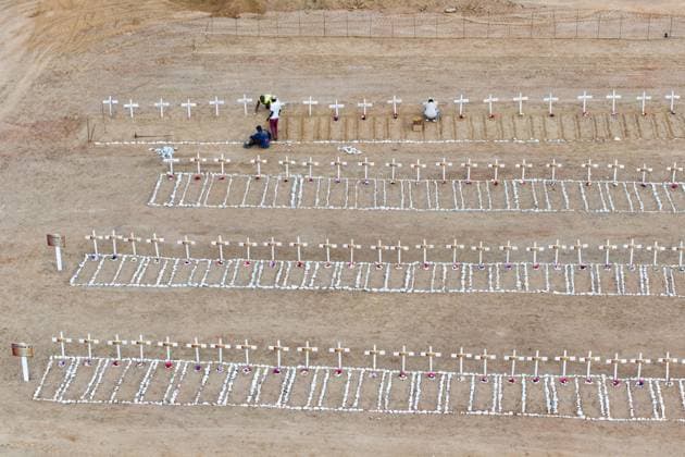 Emergency cemetery opens in Venezuela after deadly earthquakes LA GUAIRA, VENEZUELA - JULY 10: An aerial view of the mass grave at the La Esperanza Cemetery located along the highway connecting Catia La Mar and Carayaca, as it was opened under emergency measures following the June 24 earthquakes to bury the bodies of hundreds of people whose relatives could not be reached, in La Guaira, Venezuela on July 10, 2026. Alongside identified victims, hundreds of unidentified bodies were also laid to rest at the cemetery. Cem Tekkesinoglu Anadolu La Guaira Venezuela. Editorial use only. Please get in touch for any other usage.  Copyright: x2026xAnadoluxCemxTekkesinoglux