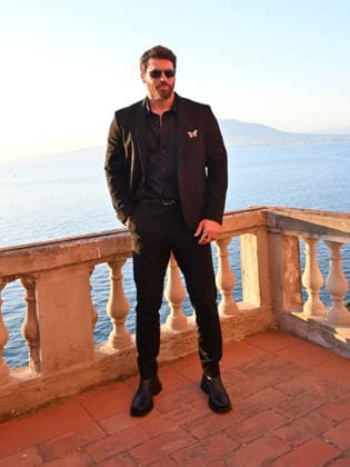 Can Yaman was a guest and awarded as Best International Social Actor at the 2026 Social Film Festival. Can Yaman at the Photocall of the 2026 Social Film Festival. Vico Equense Italy Copyright: xAntoninoxD’Espositox xSOPAxImagesx DSC_5903