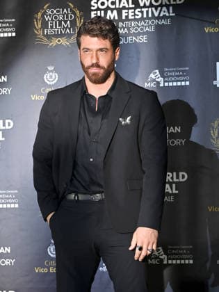 Can Yaman was a guest and awarded as Best International Social Actor at the 2026 Social Film Festival. Can Yaman on the Red Carpet of the 2026 Social Film Festival. Vico Equense Italy Copyright: xAntoninoxD’Espositox xSOPAxImagesx DSC_6618