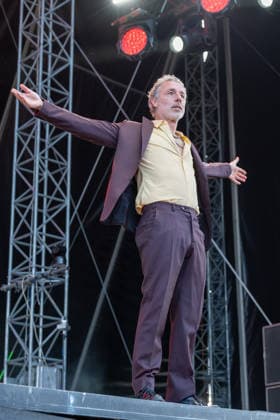 Pohoda Festival 2026 at Airport Trencin, Slovakia - 10 Jul 2026 English musician Baxter Dury performs live on the stage during the Pohoda Festival 2026 at Airport Trencin. Pohoda festival the biggest open-air summer music festival in Slovakia, celebrates 30th anniversary. Trencin Slovakia Copyright: xTomasxTkacikx xSOPAxImagesx 20260710-Pohoda-day3-10