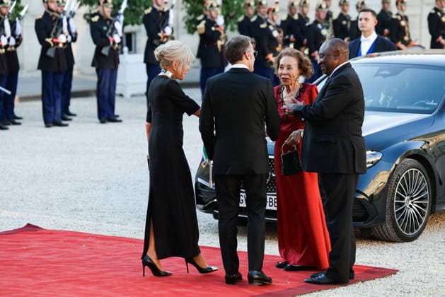 South African President Cyril Ramaphosa, South African First Lady Tshepo Motsepe, French President Emmanuel Macron, and French First Lady Brigitte Macron pose at the Élysée Palace on July 10, 2026, in Paris, France 458119 2026 07 10  Copyright: xLionelxGuericolasx xStarfacex STAR_458119_048